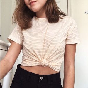 SOLD⭐️Yellow Striped Tee 🌞